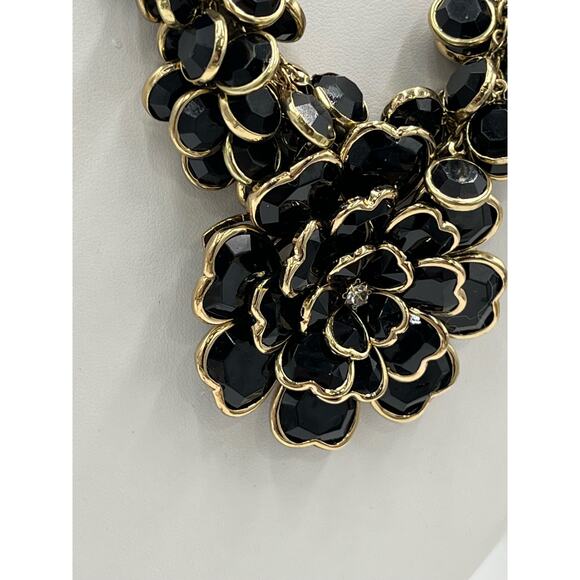 Vintage Black and Gold Tone Floral Statement Necklace - Picture 12 of 13